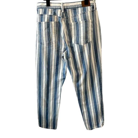 AMERICAN EAGLE Mom Style High Rise Blue/White Indigo Stripe 5‎ Pocket Jeans Sz 8 - Picture 2 of 8